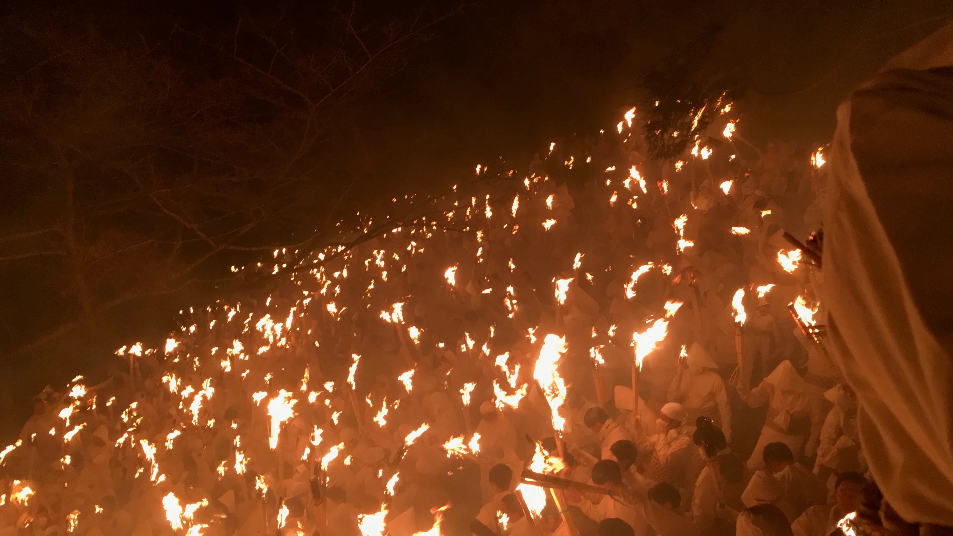 Noboriko waiting at the upper gate.